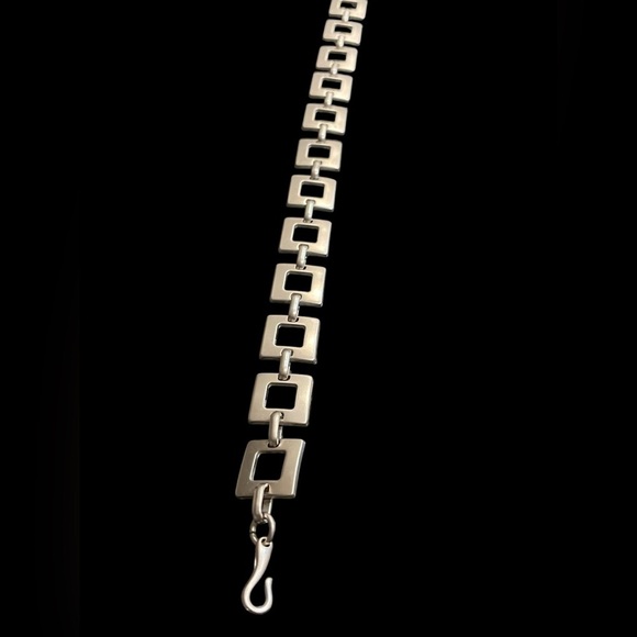??Gorgeous Women’s Silver Chain Belt.  New condition! Style statement‼️